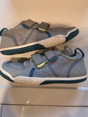 Plae Ty Sneakers Size 2